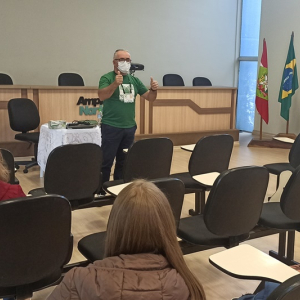 Produtores rurais recebem curso para emissão de Nota Fiscal Eletrônica em Mafra