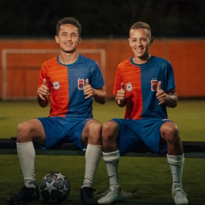 Atletas rionegrenses fazem vaquinha para realizar sonho de jogar futebol na Europa