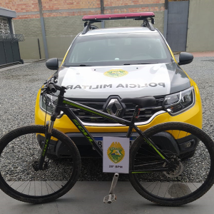 Bicicleta furtada é recuperada e homem é detido por receptação em Rio Negro