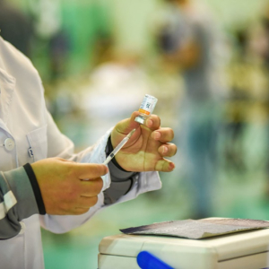 Itaiópolis vacina trabalhadores da saúde com terceira dose a partir desta quarta