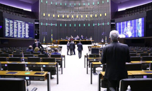 PEC 05: Pressão dá resultado e votação é adiada