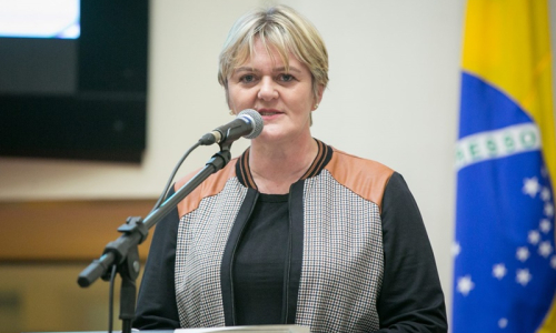 “Nunca na história o professor foi tão necessário”, avalia a deputada Luciane Carminatti