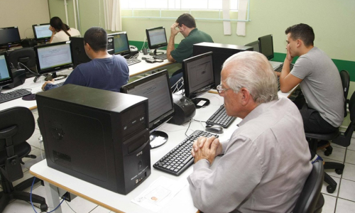 EJA abre inscrições para exames de conclusão de disciplinas e semestres para ensino médio