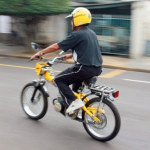 PM alerta para regras de utilização de motonetas e bicicletas elétricas em Mafra