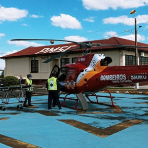 Vítima de infarto em Guaramirim é trazida para Mafra pelo helicóptero Arcanjo