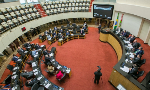 Faltou 1 voto para Previdência Complementar ser aprovada na Alesc