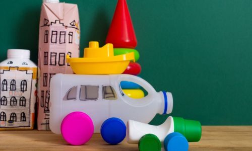 Escolas participam de concurso de brinquedos com materiais recicláveis da Uninter