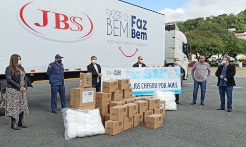 Mafra recebe doação de cestas básicas e EPIs da JBS