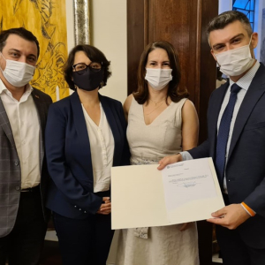 Moisés sanciona projeto que autoriza ensino domiciliar em SC