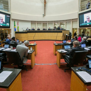 Polêmico plano de migração da previdência pode voltar para Alesc