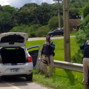Trio armado invade e assalta casa no bairro Vila Nova, em Itaiópolis