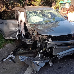 Idosa morre em acidente envolvendo carro de Mafra na BR-116, em Campo do Tenente
