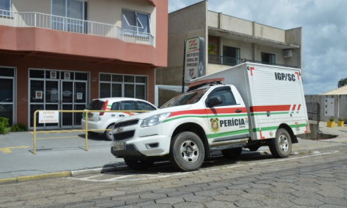 IGP publica edital com 70 vagas para cargo de auxiliar médico-legal