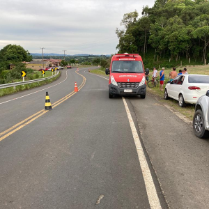 Motociclista fica ferido ao cair de moto no interior de Itaiópolis