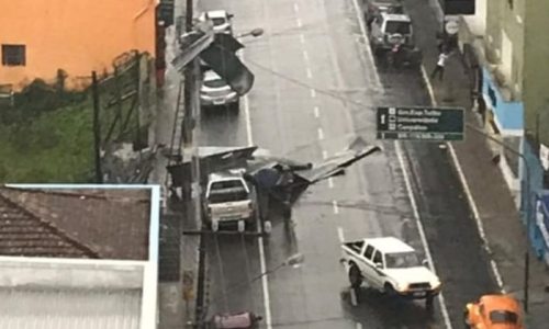 Temporal causa estragos em Riomafra; veja imagens