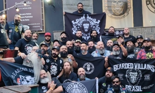 Grupo de homens barbudos promove ação para ajudar o lar de idosos de Rio Negro