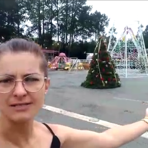 Cabos da iluminação de Natal são furtados na Praça Miguel Bielecki, em Mafra