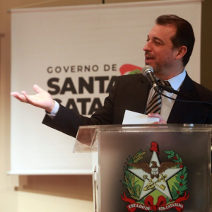 Plano 1000 reforça política municipalista de Carlos Moisés