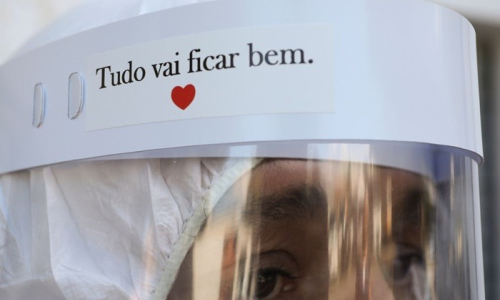 UFF comprova ineficácia de equipamento de proteção de dentistas
