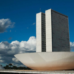 Câmara aprova renegociação de dívidas para MEIs, micro e pequenas empresas