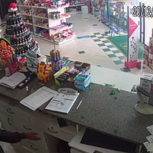 Posto de combustíveis é assaltado em Rio Negro; veja vídeo