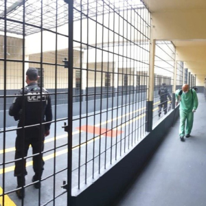 Presídio passa por sanitização contra a covid-19 em Mafra