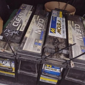 Homem é preso após ser flagrado com baterias furtadas em Mafra