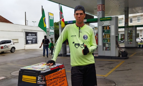 Viajante vai de Uruguaiana à Bahia de bicicleta e passa por Riomafra