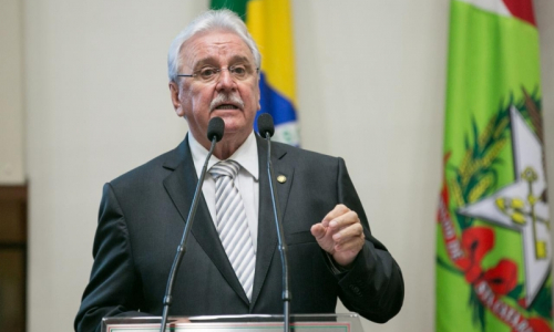 Posse de Sopelsa na presidência marca retomada dos trabalhos na Alesc