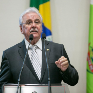 Posse de Sopelsa na presidência marca retomada dos trabalhos na Alesc