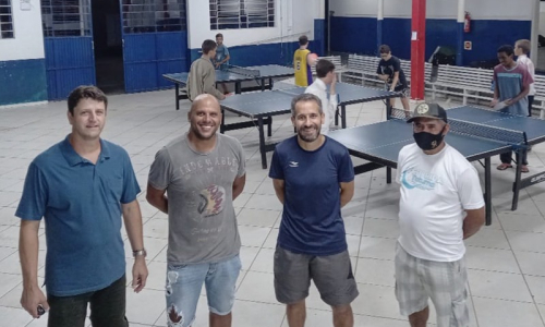Mafra oferece treinamento gratuito para prática do tênis de mesa
