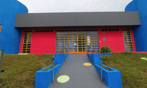 Prefeitura de Campo do Tenente realiza manutenção em creche e unidade de saúde