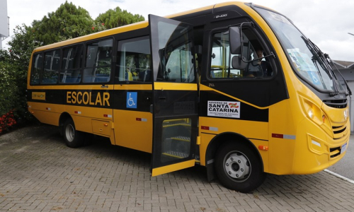 Mafra é contemplada com novo ônibus escolar pelo Governo de SC