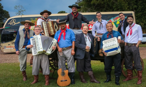 Grupo Os Monarcas comemora 50 anos com show em Mafra