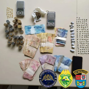 Homem assalta cadeirante, troca celular por drogas e é preso pela PM em Rio Negro