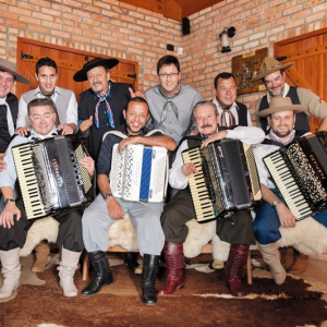 Show com Os Monarcas será neste domingo no Espaço Álamos