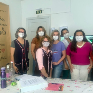 Equipe multidisciplinar da Escola Tia Apolônia recebe capacitação sobre o autismo