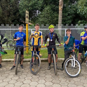 Alunos de Itaiópolis enfrentam percurso de 17 quilômetros em prova de ciclismo