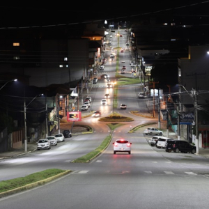 Rio Negro substitui lâmpadas convencionais por luminárias de LED em três ruas