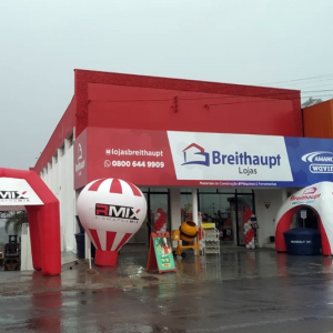Breithaupt reinaugura em Mafra em novo endereço