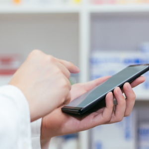 Senado aprova projeto de lei que cria bula digital de medicamentos