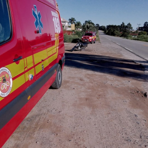 Motorista foge após colisão com moto na BR-280, em Mafra