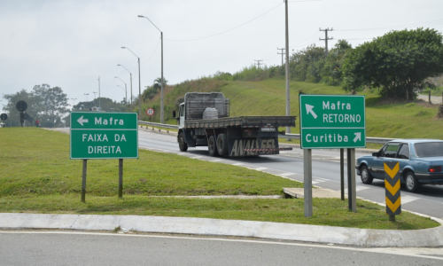 Feriado de Tiradentes deve aumentar fluxo de veículos na BR-116