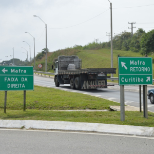 Feriado de Tiradentes deve aumentar fluxo de veículos na BR-116