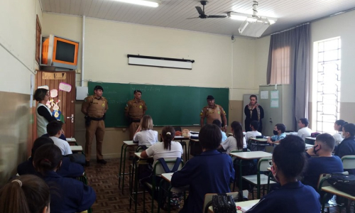 Operação Vizinhança Escolar Segura reforça atuação da PM nas escolas de Rio Negro