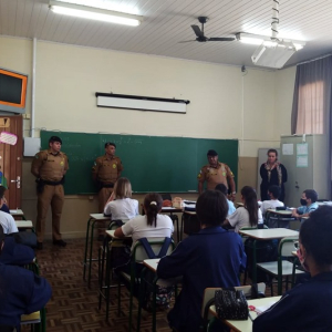 Operação Vizinhança Escolar Segura reforça atuação da PM nas escolas de Rio Negro