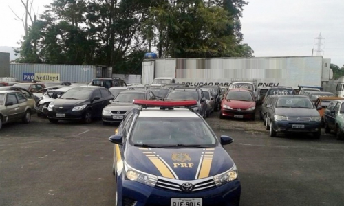 Polícia Rodoviária Federal promove leilão de veículos apreendidos e sucatas em SC