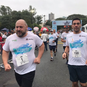 Prefeito Emerson Maas disputa prova principal da Corrida Rústica Wilson Buch