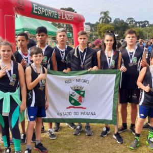 Atletas rionegrenses participam de Circuito Infantil de Corridas de Rua em Curitiba