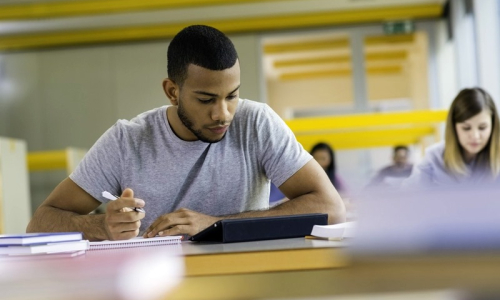 Unifacvest oferece 35 bolsas para curso de pós-graduação presencial em Mafra